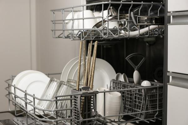 洗碗機怎麼選?哪一種好用?我家換了三臺洗碗機,可以說一說感受 洗碗機怎麼選?哪一種好用?我家換了三臺洗碗機,可以說一說感受