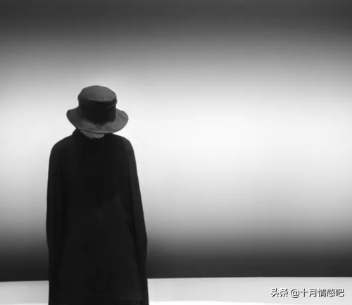 你要明白,人際交往層面,下邊4句“客氣話”實際上是在逼你 你要明白,人際交往層面,下邊4句“客氣話”實際上是在逼你