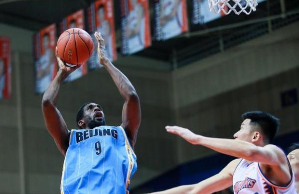 北京首鋼功臣遭遇重傷!確定賽季報銷 或就此退役 北京首鋼功臣遭遇重傷!確定賽季報銷 或就此退役