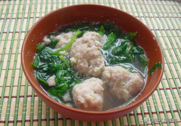 汆肉丸這麼做,肉嫩香味濃,個個煮不散,教您詳細做法,快來學 汆肉丸這麼做,肉嫩香味濃,個個煮不散,教您詳細做法,快來學