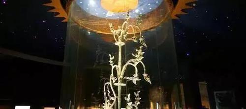 800年前西漢搖錢樹真容曝光！專家：特級文物，國家禁止出境展覽