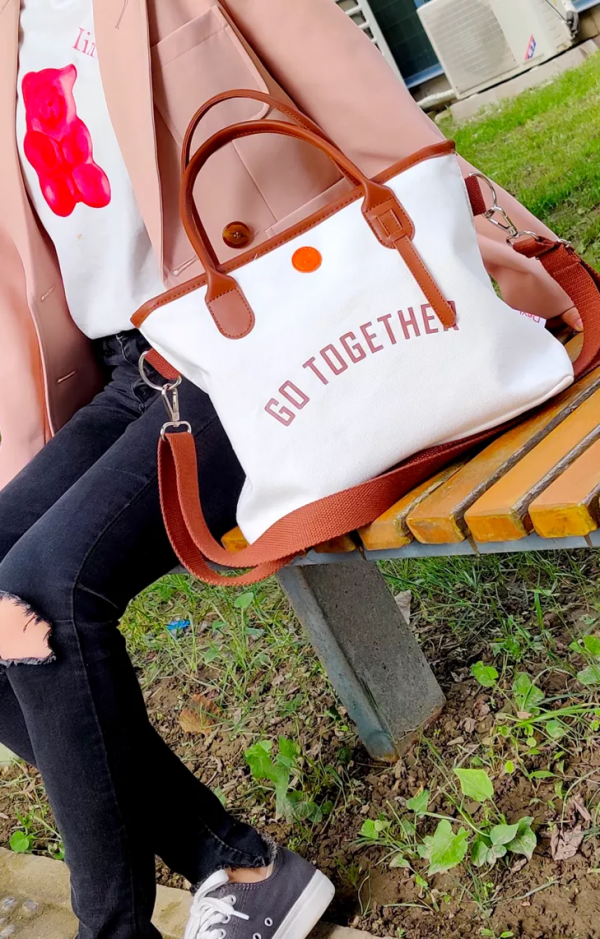 好看又實用的帆布包才是王道，這4款你值得擁有