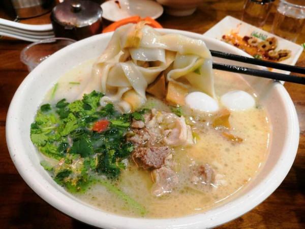 在河南飯店吃飯，這4道菜必點，全是河南菜精髓，老闆&colon;你是河南人