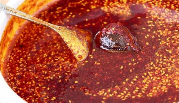 這才是陝西油潑辣子的正宗做法，秘製方法都教你，看一遍就學會