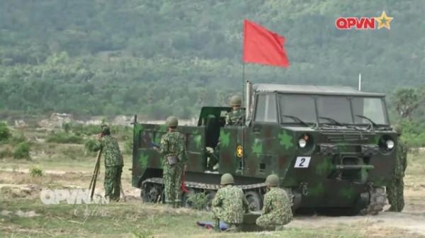 越南用美國M548底盤改裝的簡易自行反坦克炮等 越南用美國M548底盤改裝的簡易自行反坦克炮等