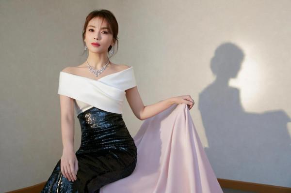 劉濤~國劇盛典紅毯 屬於你的瑰麗永不結束 劉濤~國劇盛典紅毯 屬於你的瑰麗永不結束