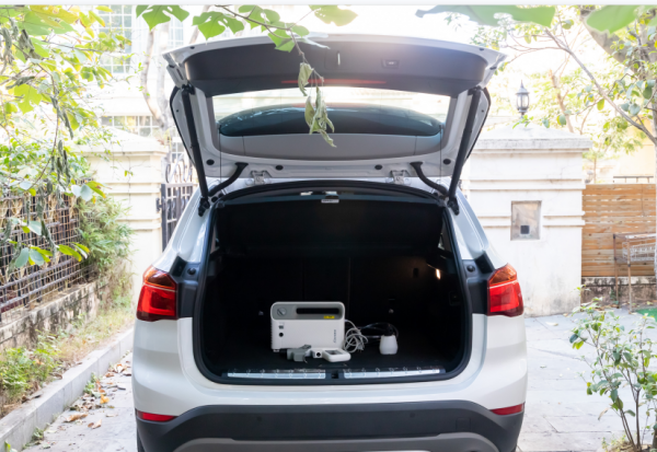 位元斯拉大膽多了，蘋果造車不要方向盤，網友：這把車當手機了