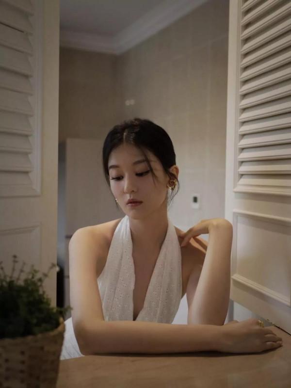 有人說她不是女的? 有人說她不是女的?