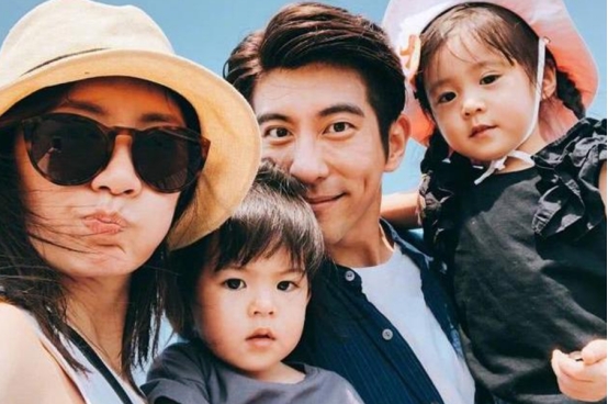 生下3胎的明星家庭，有人5年連生3娃，有人46歲還敢產子