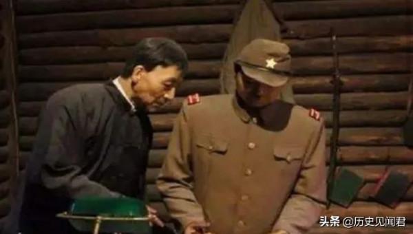 大漢奸給日寇捐40架飛機，曾受天皇接見，日本投降之後不逃跑