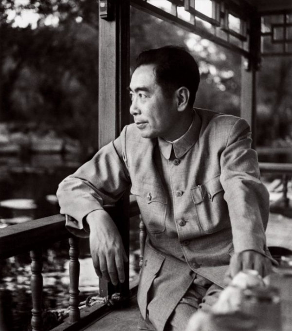 得知周恩來病逝，鄧小平連下三道命令，葉帥：我完全贊成