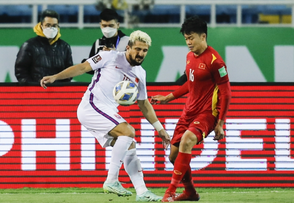 表現不及格！完敗越南後顏駿凌引質疑：為何他能鎖定國足首發？