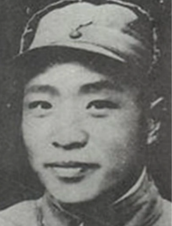 48年，一國軍軍長被蔣介石下令槍斃，臨死前振臂高呼：毛主席萬歲