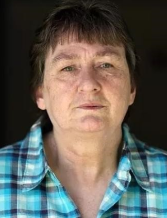 希拉里為達目的有多狠？27歲為強姦犯辯護，讓12歲女孩成為墊腳石