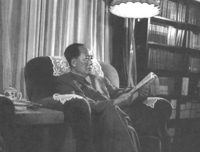 開國大典結束後,毛澤東毫無睡意,說完這一段話後,湧出了淚花 開國大典結束後,毛澤東毫無睡意,說完這一段話後,湧出了淚花