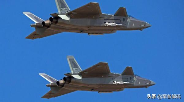 蘇-57已摔1架，F-22、F-35各摔5架，為何殲-20長期保持1架不摔？