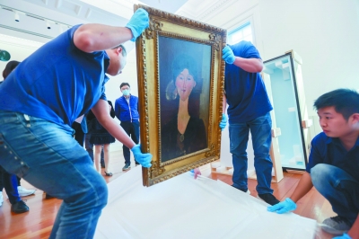 進博會首批藝術品即將“入場” 進博會首批藝術品即將“入場”