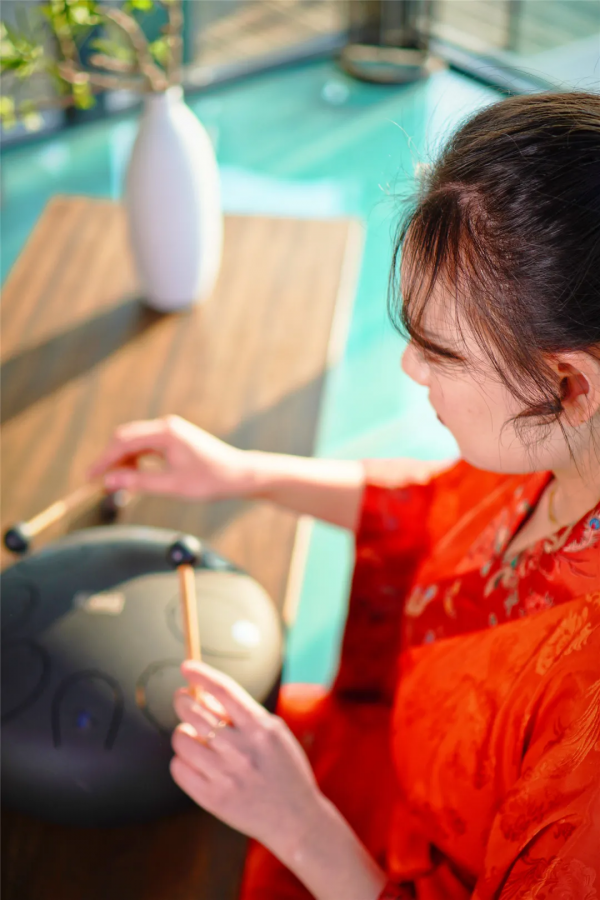 心旅禪行丨暖陽相伴，尋覓禪意中的“一抹紅”