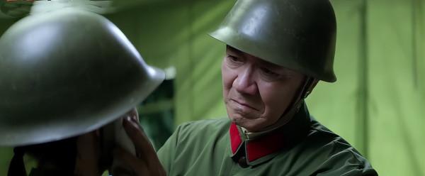 給過去一年“演技最好的10位老戲骨”排名，李幼斌第6，丁勇岱第2