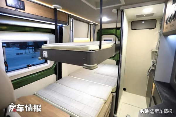 20萬出頭的V90房車,越野風格外觀開出去倍兒酷,適合年輕小夫妻 20萬出頭的V90房車,越野風格外觀開出去倍兒酷,適合年輕小夫妻