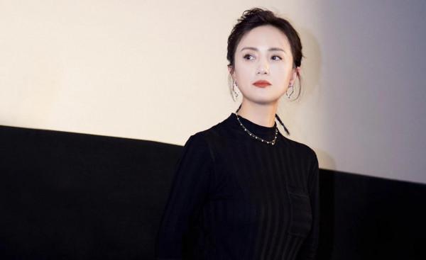 著名影后接連跌下&OpenCurlyDoubleQuote;神壇&rdquo;！這10位劇拋臉女星，給演技派爭了口氣