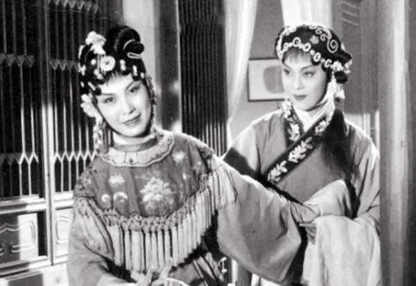 “七仙女”嚴鳳英墓地：一代宗師，黃梅戲開拓者，骨灰安葬於家鄉