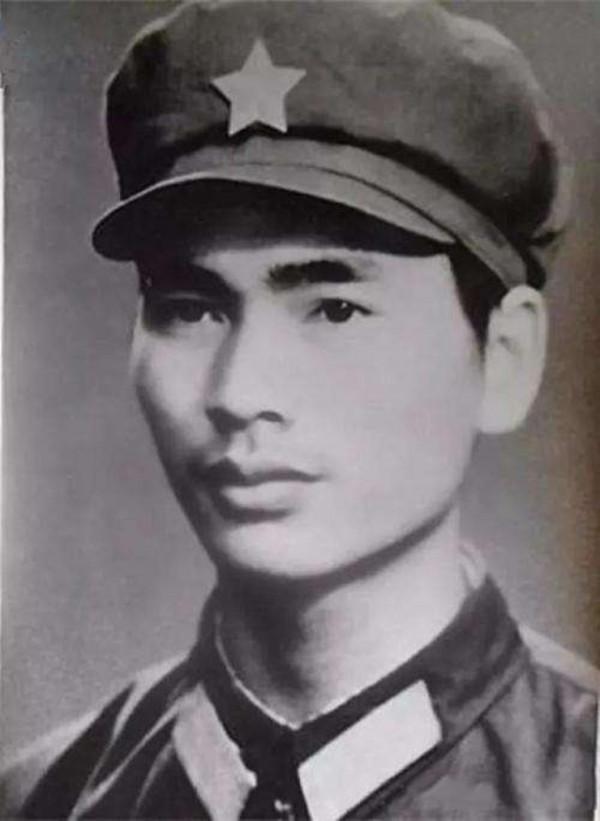 1979年，雲南一炊事兵放棄退伍上越南戰場，危急關頭救了大部隊