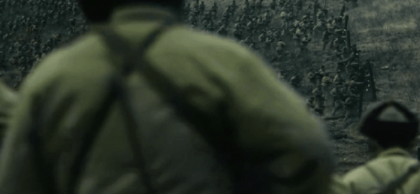 “三三制”拍出來不好看？密集衝鋒的“人海戰術”就好看了嗎？