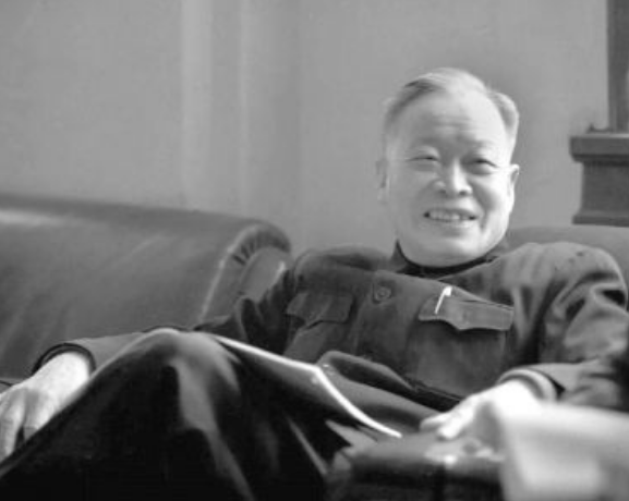 本可以追逐諾貝爾獎，卻為研究我國首顆原子彈，她選擇了隱姓埋名