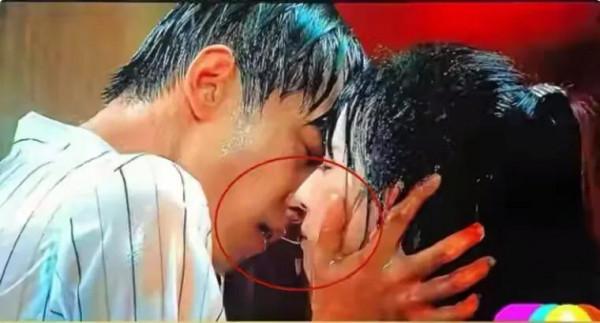 小彩旗為何突然不&OpenCurlyDoubleQuote;紅&rdquo;了？看她幹過的那些事兒 就一點都不奇怪了