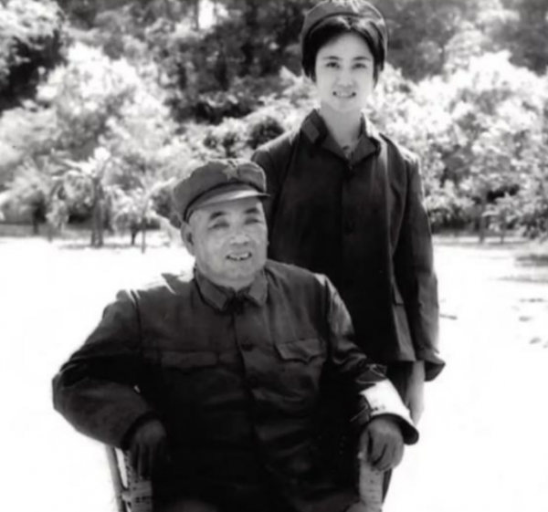 許世友的兒子入伍30年，不甘心職位太低，許世友：你很了不起？