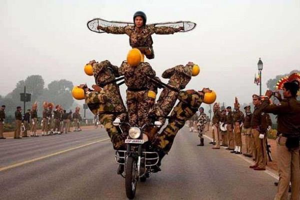 印軍為了對付我軍,發明了很多莫名其妙的武器,中看不中用 印軍為了對付我軍,發明了很多莫名其妙的武器,中看不中用