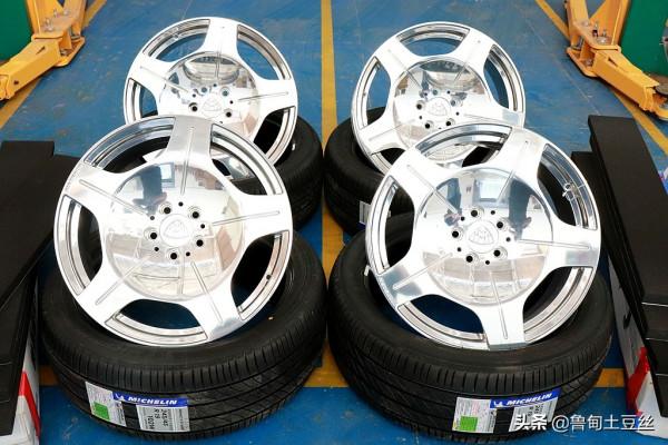 「轂銳馳」輪胎靜音再次升級—賓士威霆大改造計劃之輪轂篇 「轂銳馳」輪胎靜音再次升級—賓士威霆大改造計劃之輪轂篇