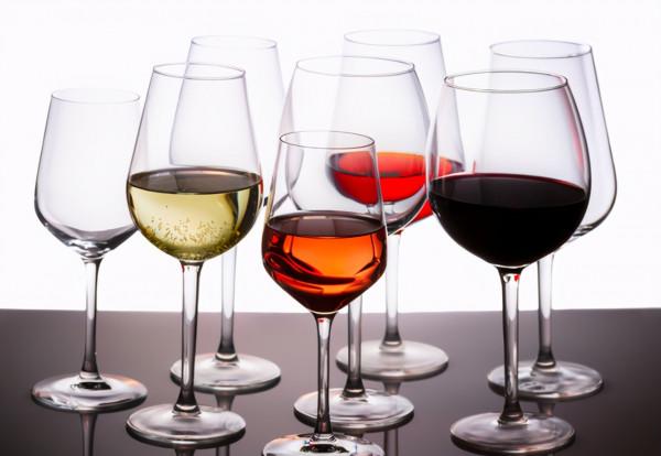 每天喝二兩白酒與滴酒不沾，哪種更健康？醫生給出答案建議瞭解下