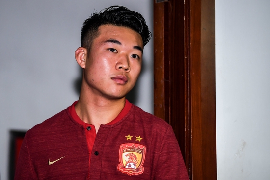 問題是李霄鵬敢不敢以青年軍為主包打二十強後四輪比賽 問題是李霄鵬敢不敢以青年軍為主包打二十強後四輪比賽