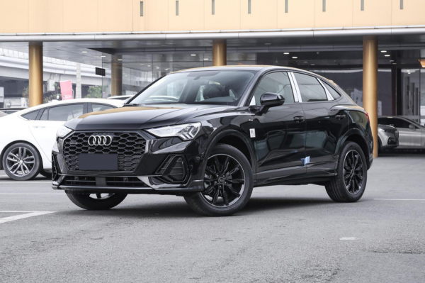 售28&period;93萬起，奧迪Q3 Sportback確實是一臺&OpenCurlyDoubleQuote;小鋼炮&rdquo;，推薦時尚型