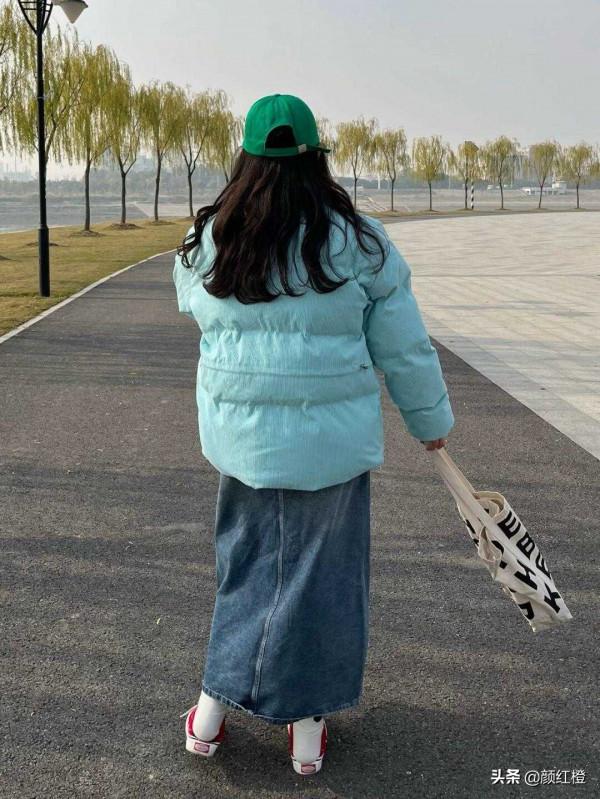 今年火了一種單品叫“復古牛仔裙”，簡約日常又百搭，照穿準沒錯