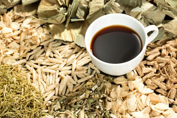 甲狀腺疾病的正確治療思路，中西結合雙向調節修復甲狀腺功能