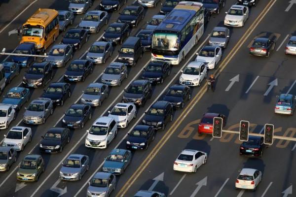 體驗高合汽車「5G+V2X」，淺談未來智慧交通