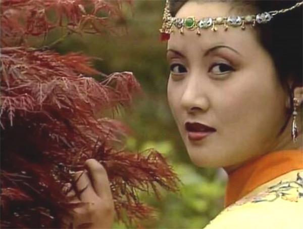 紅樓夢：賈珍的原配妻子是怎麼死的？焦大罵出了一條重要線索