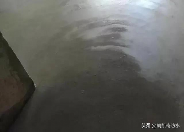 防水施工前的基面灑水溼潤工作,千萬不要小瞧 防水施工前的基面灑水溼潤工作,千萬不要小瞧