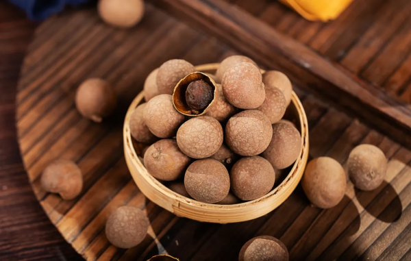 女人有這些表現預示氣血不足！趕緊吃點下面這些食物補一補吧