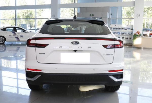 福特EVOS：預售22.78萬，標配2.0T引擎風尚版車型解析！