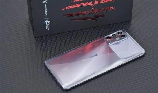 從3299元跌至2299元，驍龍888+144Hz+立體散熱+6400萬主攝