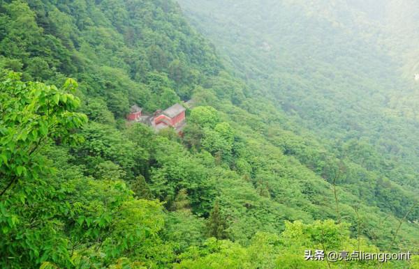 南巖宮：武當山三十六巖中風景最美的一巖，呂洞賓曾在此修道