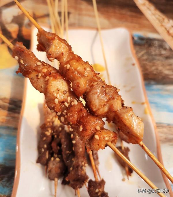 從環境餐具炸串主食上並沒有懷舊感覺，為啥叫懷舊炸串