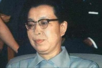 毛主席一生節儉,刷牙用土牙粉,曾批評江青:小資產情調要不得 毛主席一生節儉,刷牙用土牙粉,曾批評江青:小資產情調要不得