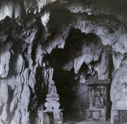 1950年,一個叫廖永和的奴隸找到解放軍,表明身份後驚動軍區領導 1950年,一個叫廖永和的奴隸找到解放軍,表明身份後驚動軍區領導