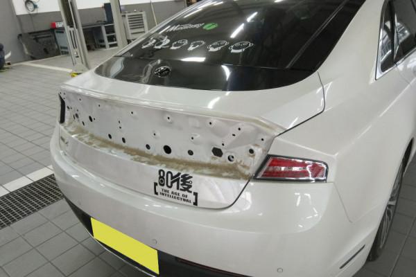 林肯MKZ更換倒車影像攝像頭，解決倒車影像模糊等問題！