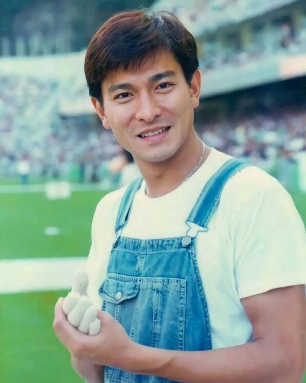 在“穿得野”這回事上，20年前的港圈巨星說了算